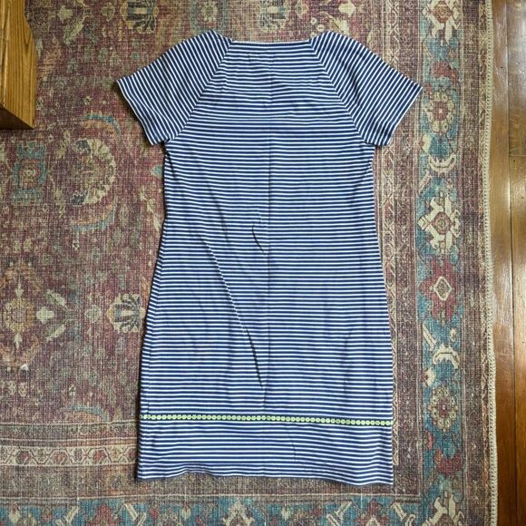 Women’s Small Vineyard Vines Striped Blue and White Dress with Green crochet - Picture 8 of 8